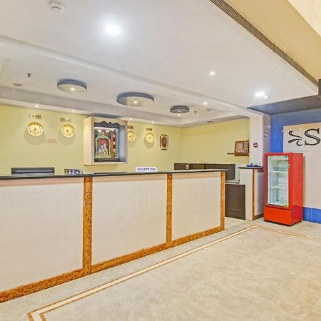 Oyo Townhouse 707 Grand Krishna 호텔 하이데라바드 외부 사진
