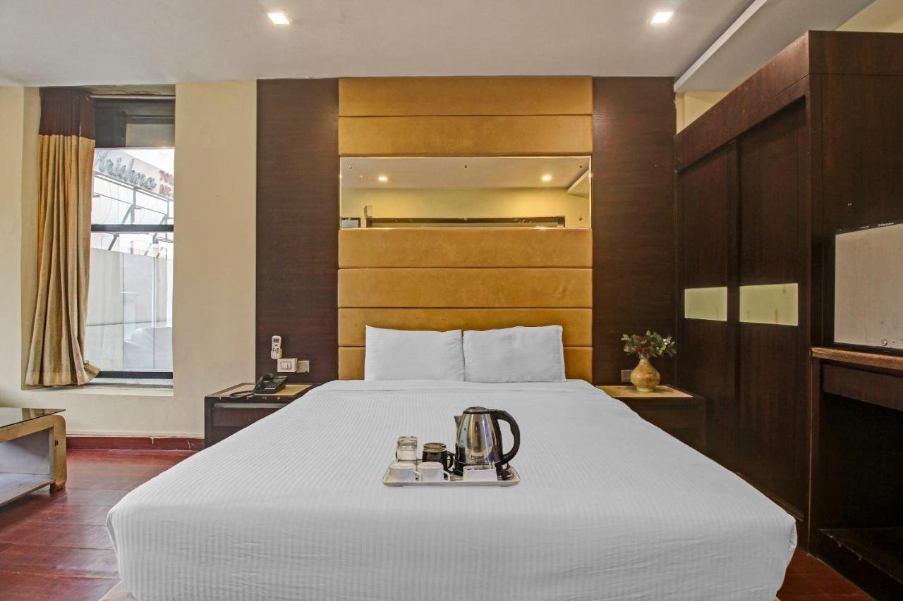 Oyo Townhouse 707 Grand Krishna 호텔 하이데라바드 외부 사진