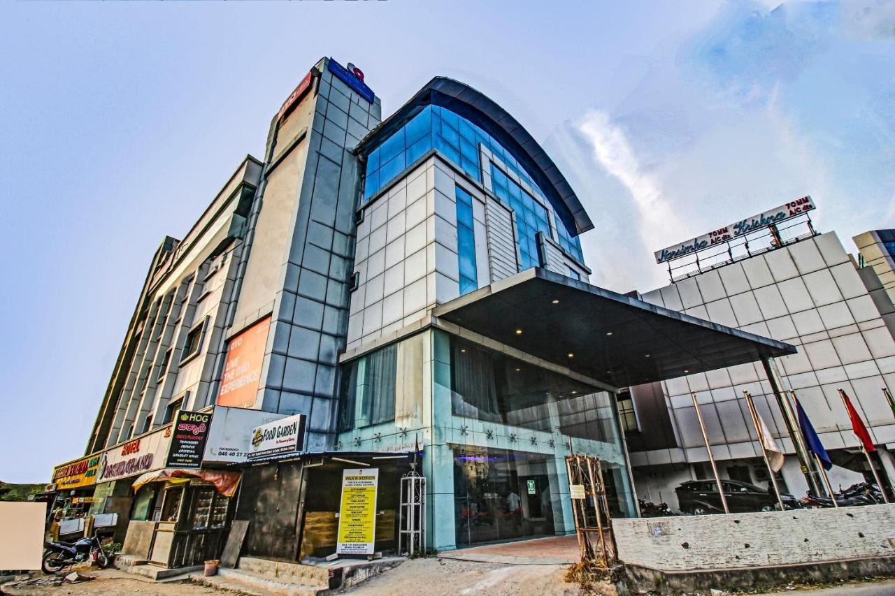 Oyo Townhouse 707 Grand Krishna 호텔 하이데라바드 외부 사진
