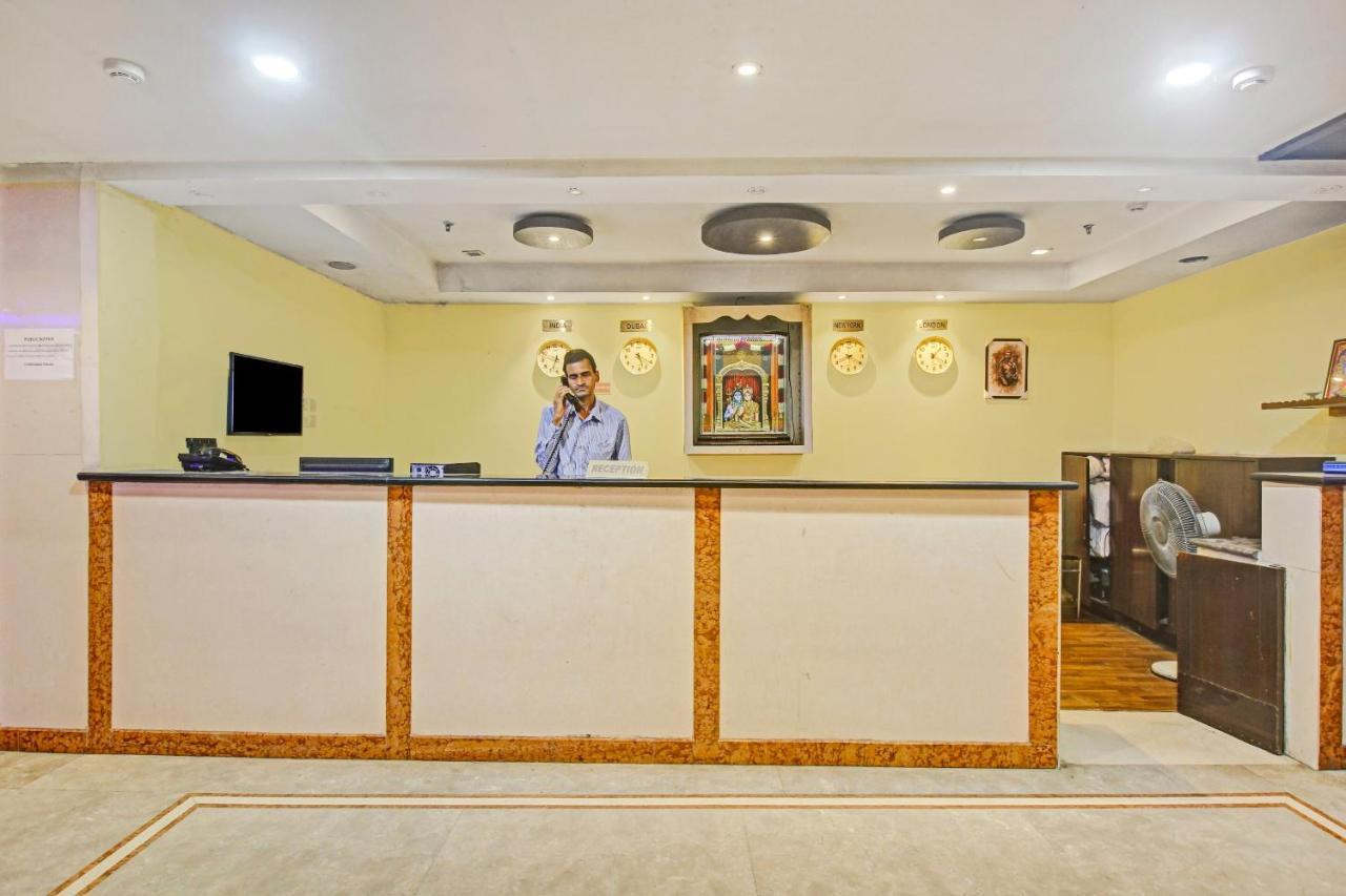 Oyo Townhouse 707 Grand Krishna 호텔 하이데라바드 외부 사진