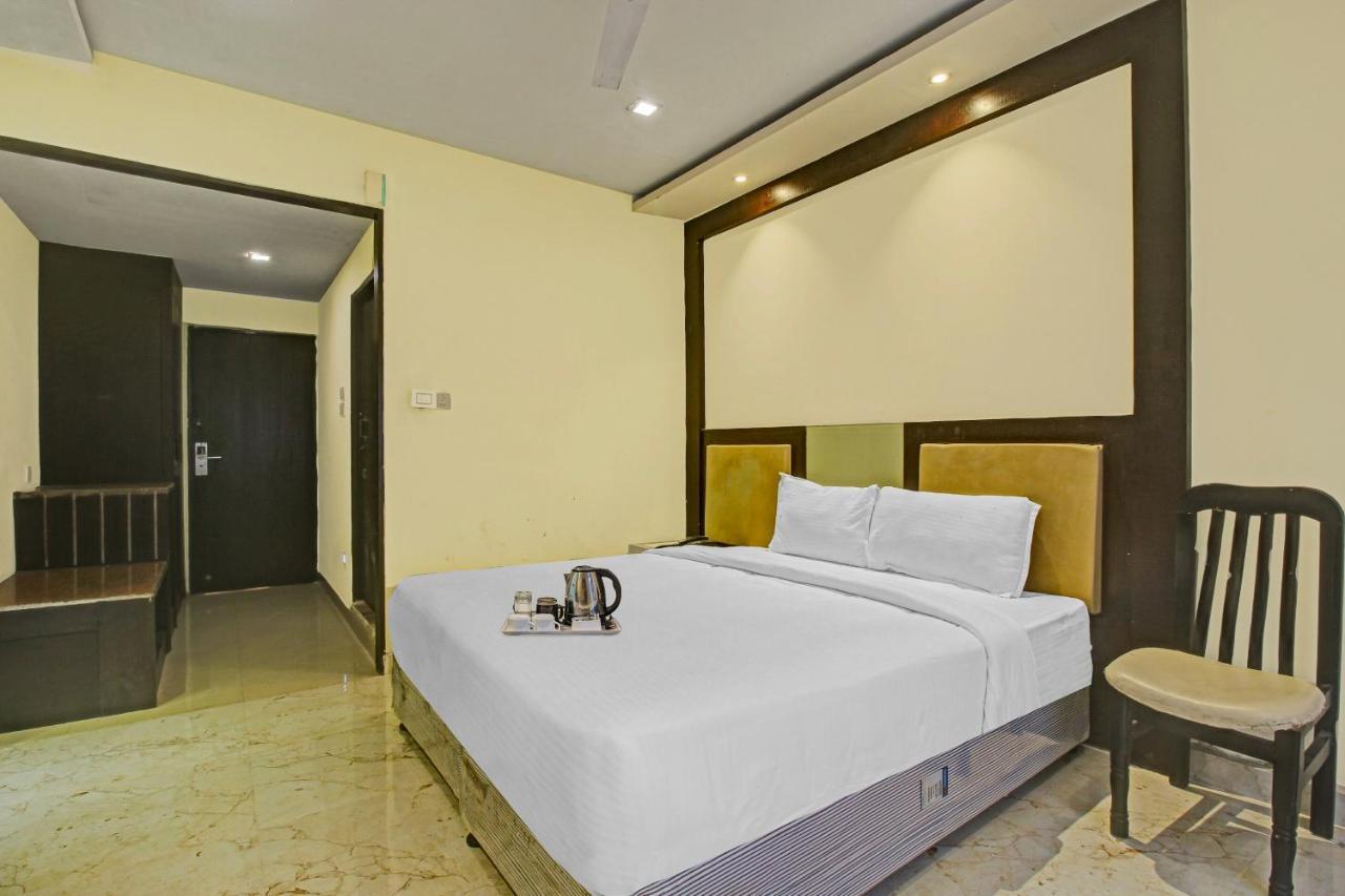 Oyo Townhouse 707 Grand Krishna 호텔 하이데라바드 외부 사진