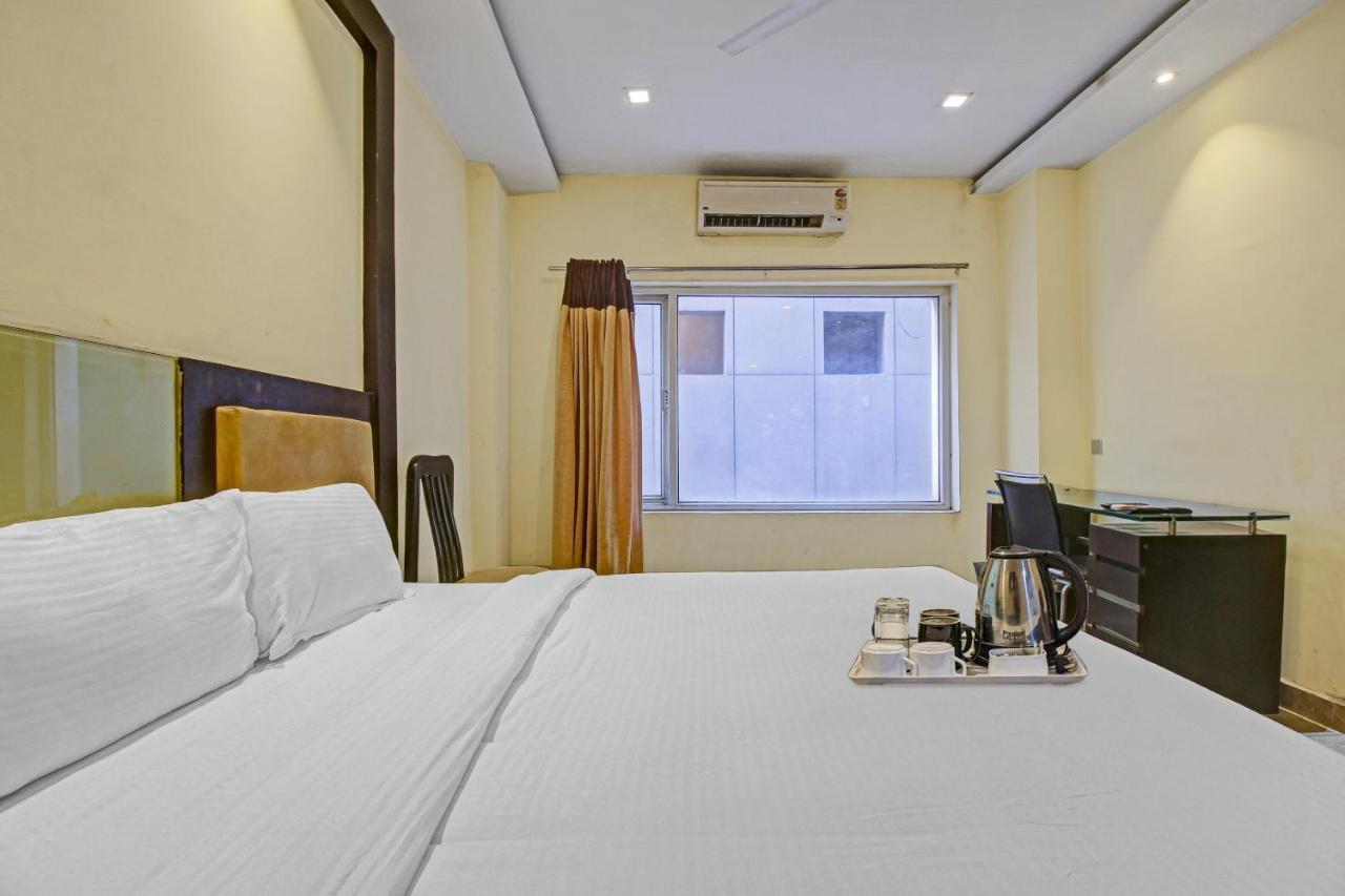 Oyo Townhouse 707 Grand Krishna 호텔 하이데라바드 외부 사진
